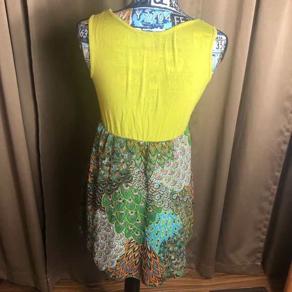 Moa Moa Beaded And Crochet Tank Top With Peacock Pattern Bottom - Picture 5 of 9